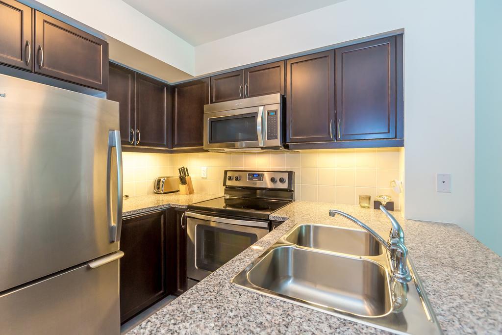 Napa Furnished Suites At Cn Tower & Maple Leaf Square Toronto Zimmer foto